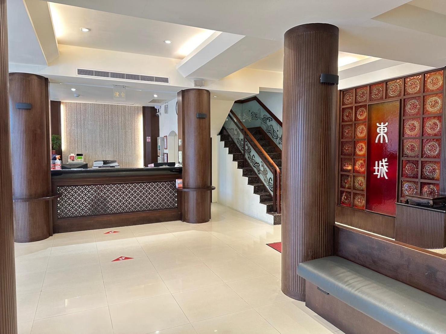 East Town 26 Hotel Hualien stad Exteriör bild